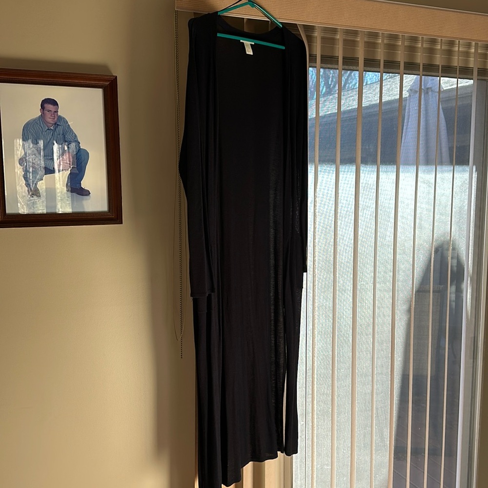 H&M lightweight navy duster with pockets and side splits